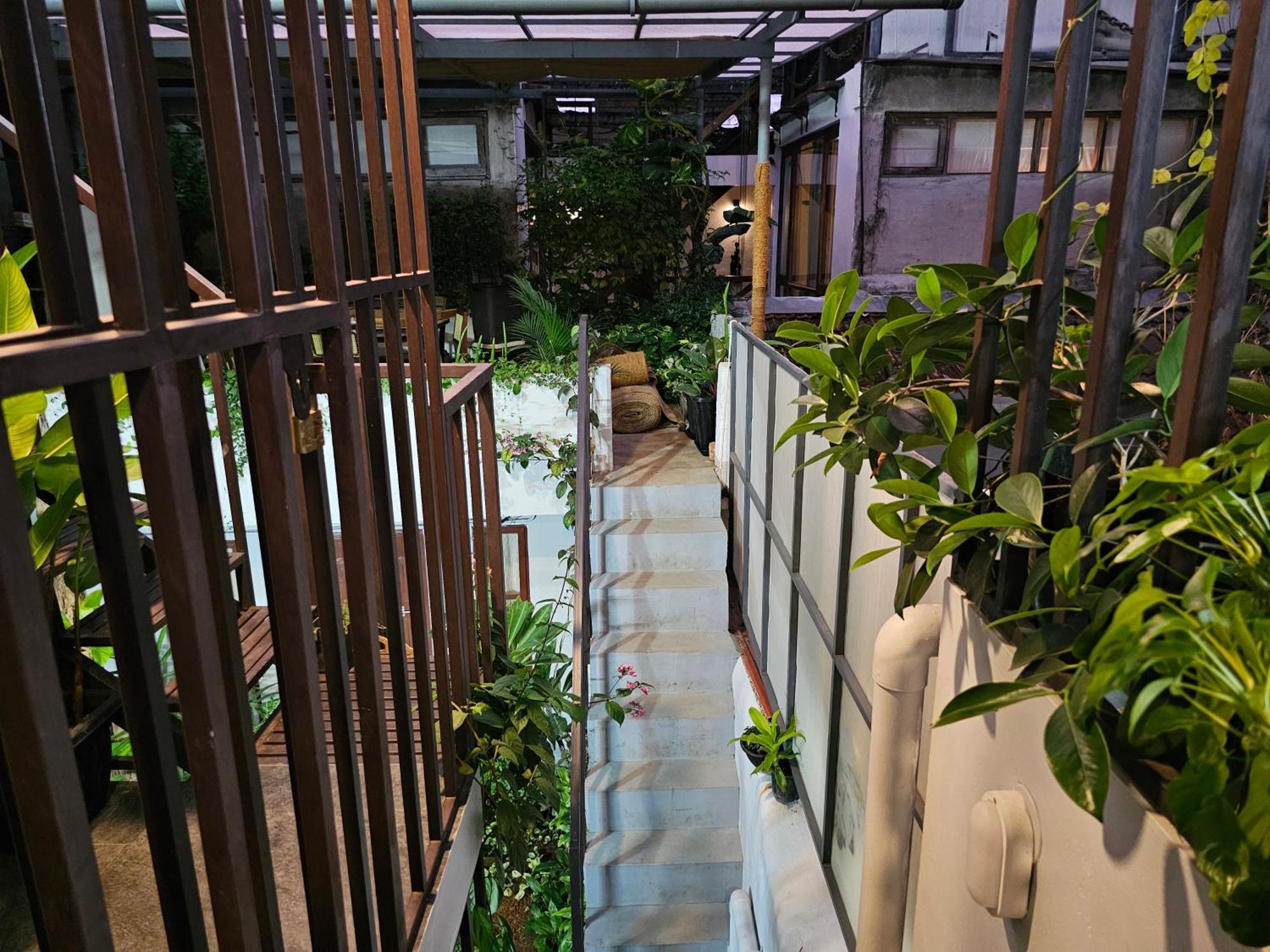 Idha Artists' Gallery - Stay With Art Kochi Exterior photo