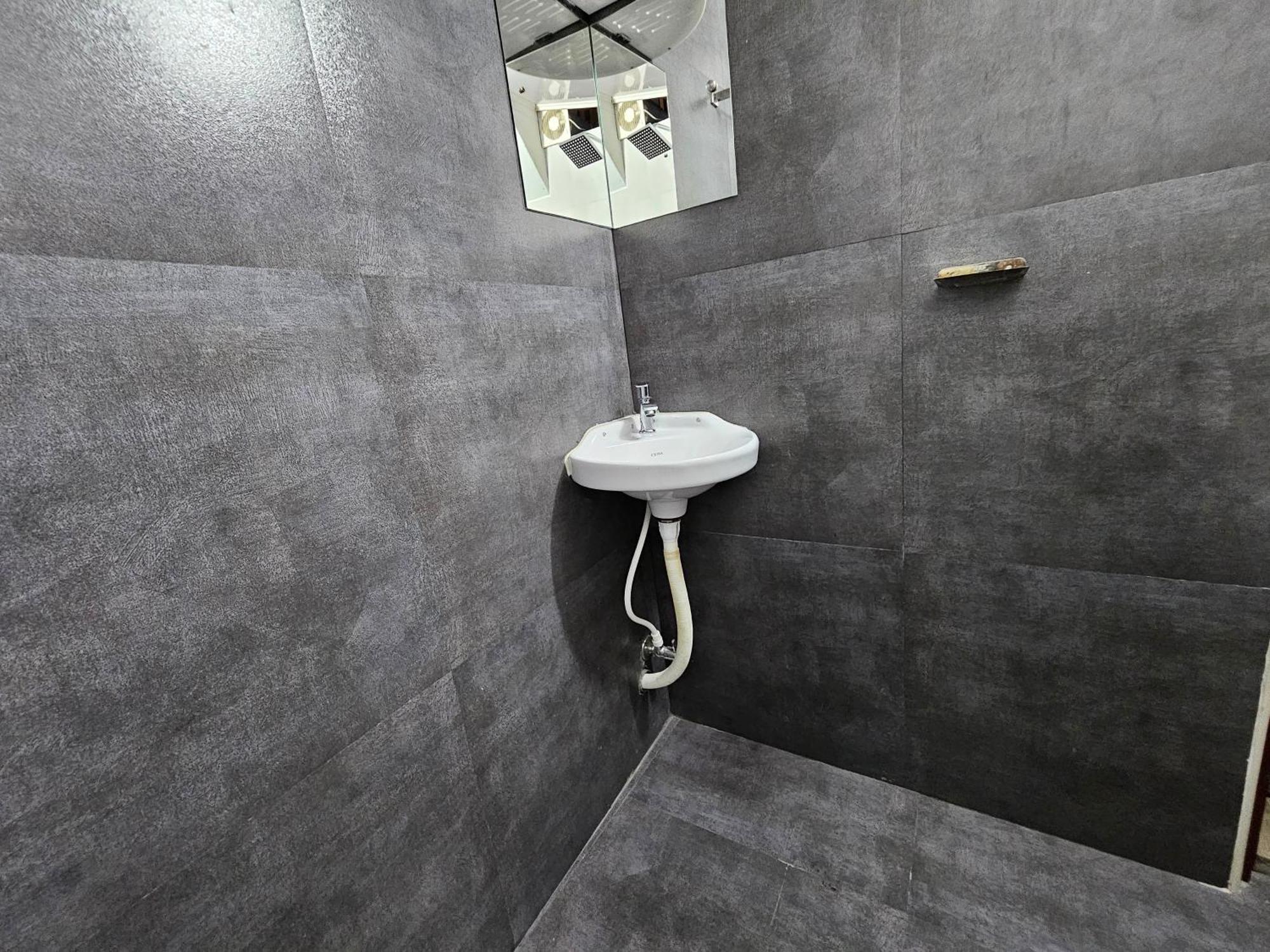 Idha Artists' Gallery - Stay With Art Kochi Exterior photo