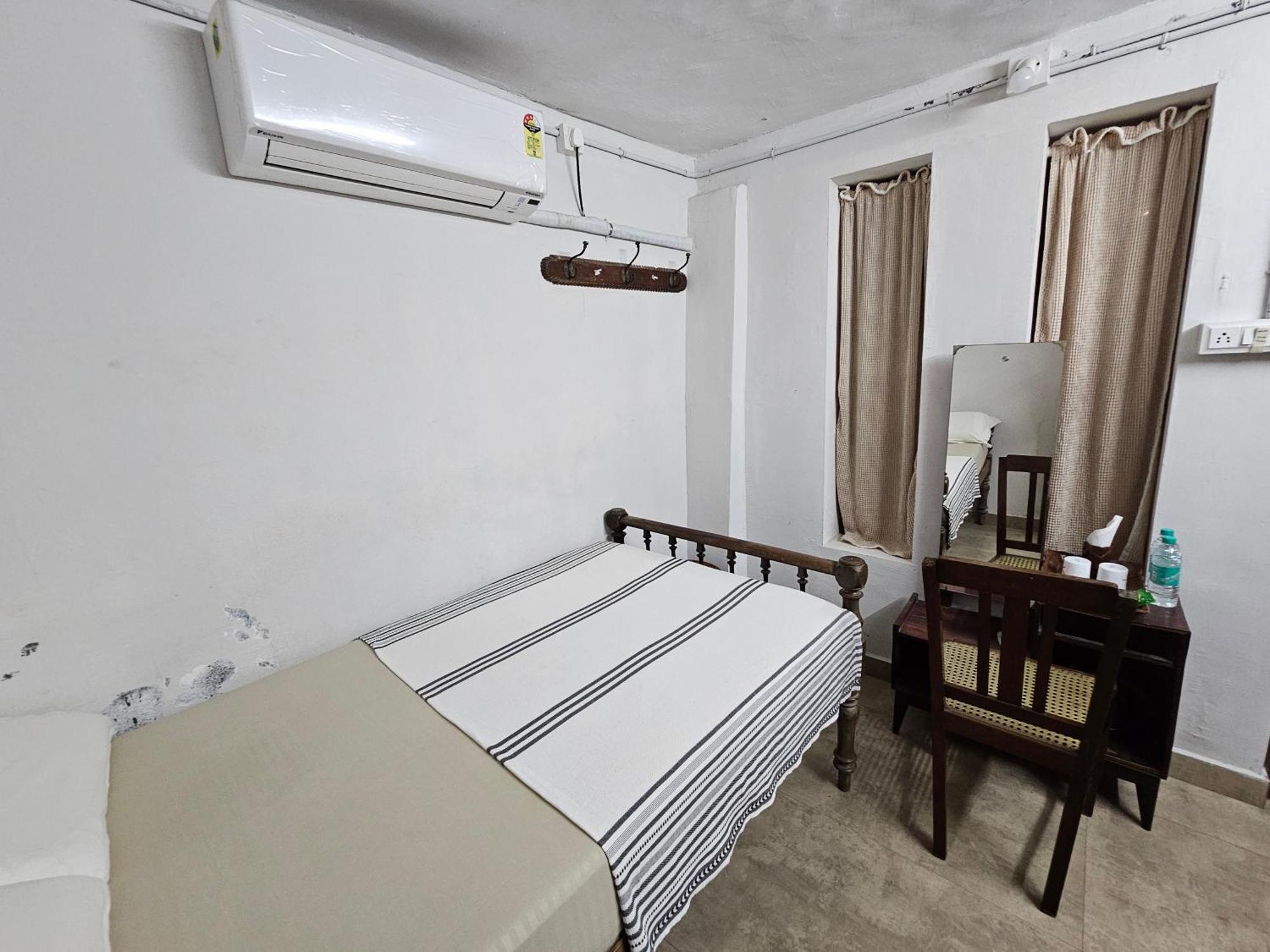 Idha Artists' Gallery - Stay With Art Kochi Exterior photo