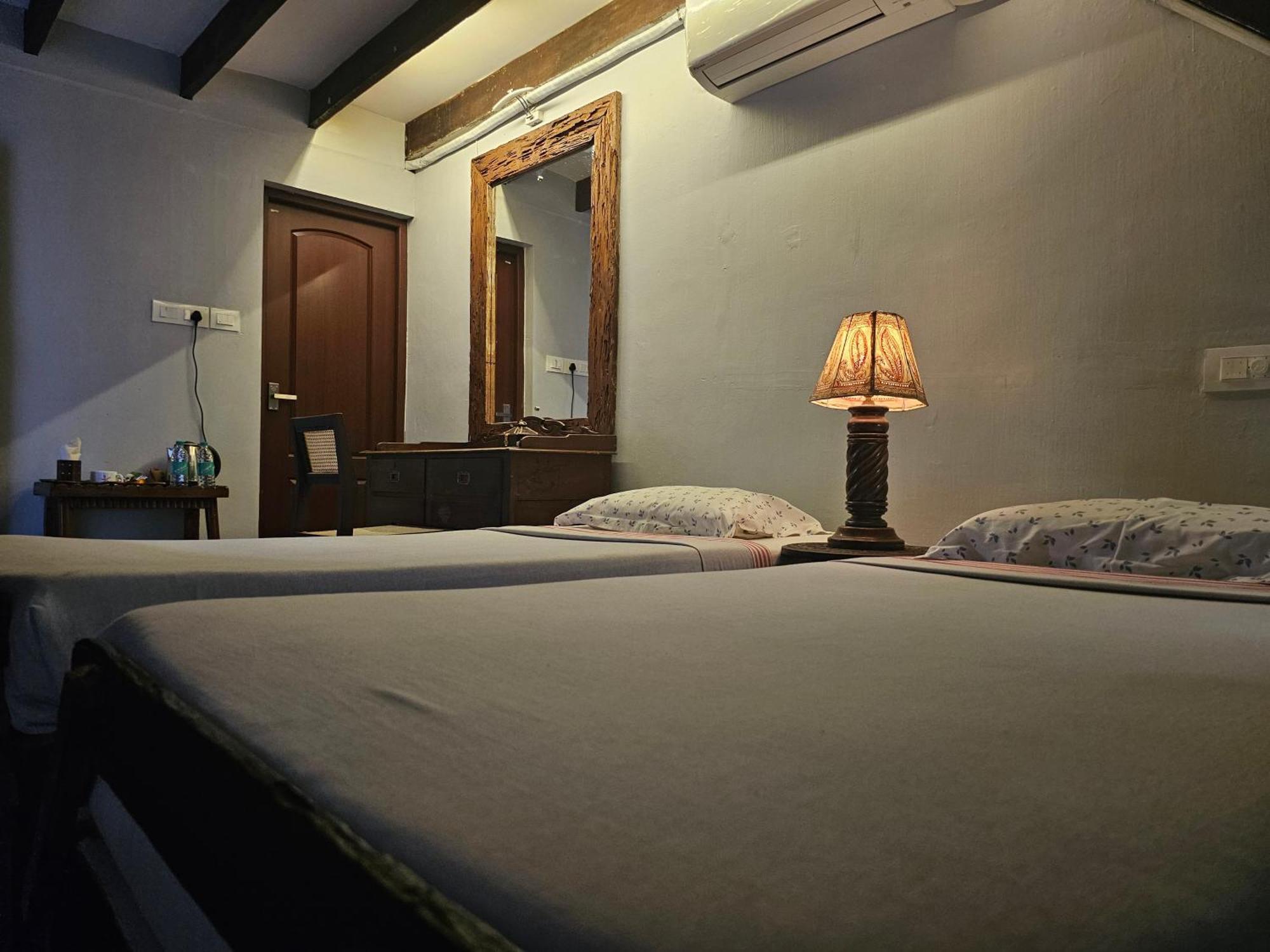 Idha Artists' Gallery - Stay With Art Kochi Exterior photo