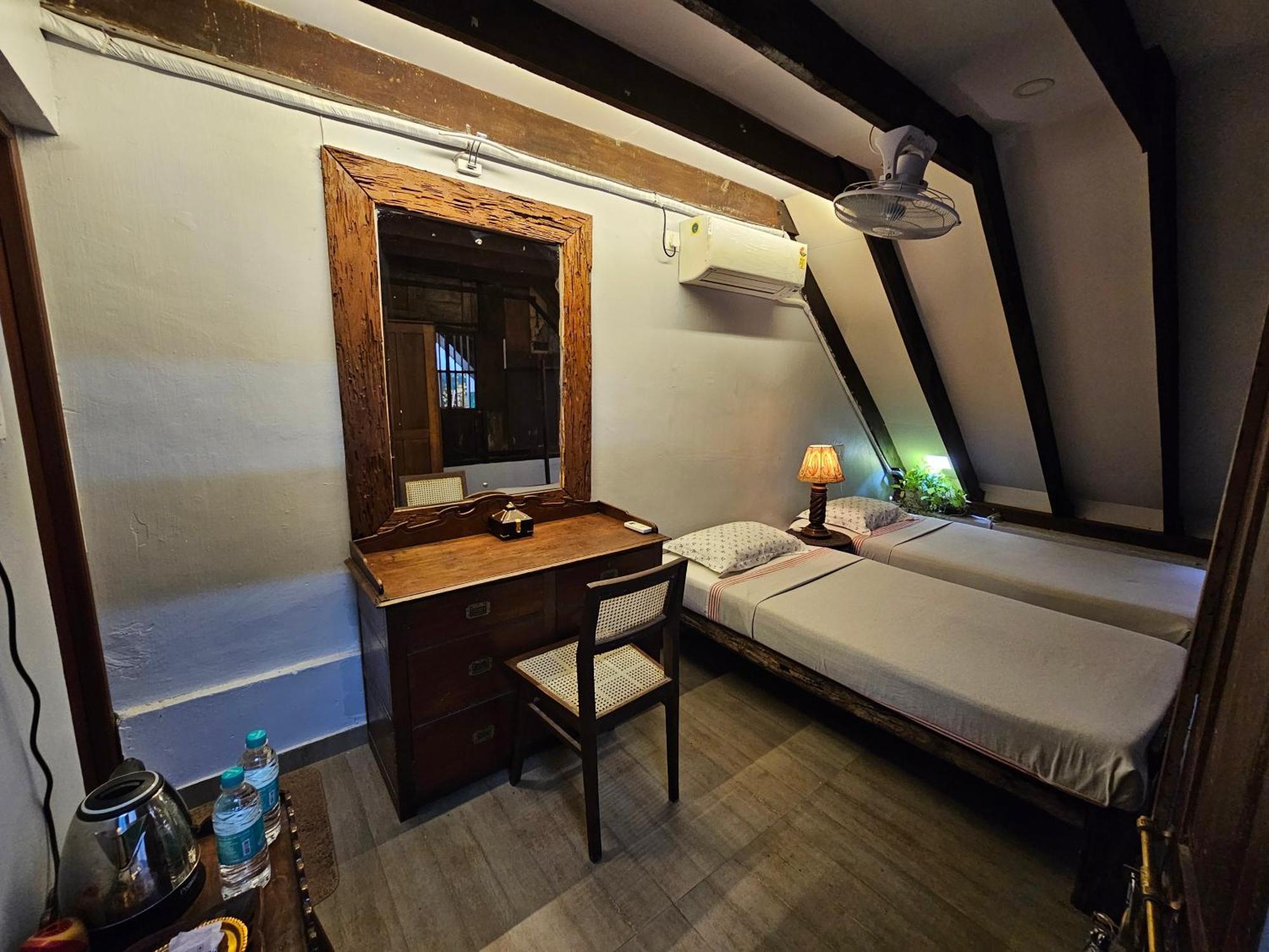 Idha Artists' Gallery - Stay With Art Kochi Exterior photo