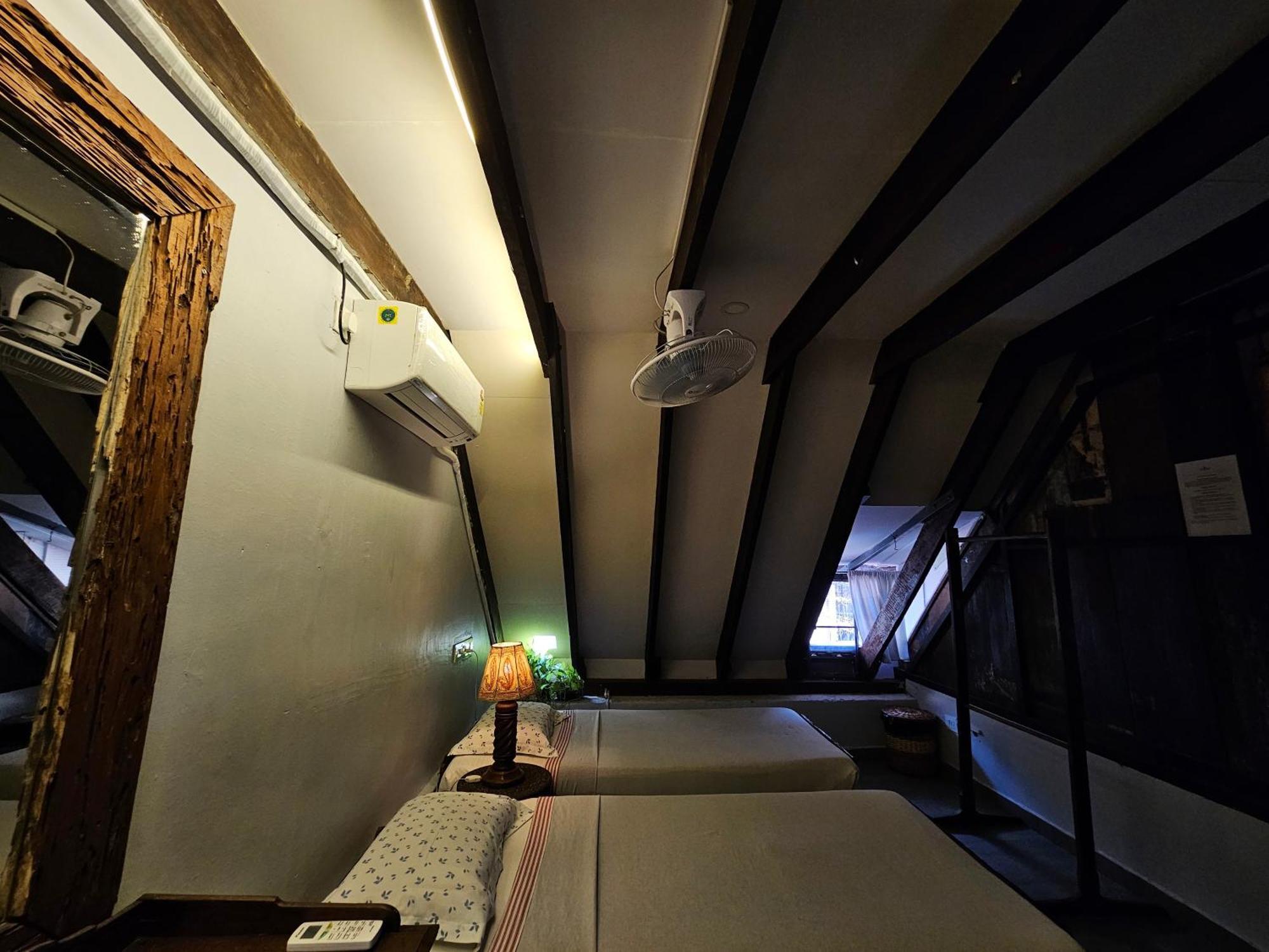 Idha Artists' Gallery - Stay With Art Kochi Exterior photo