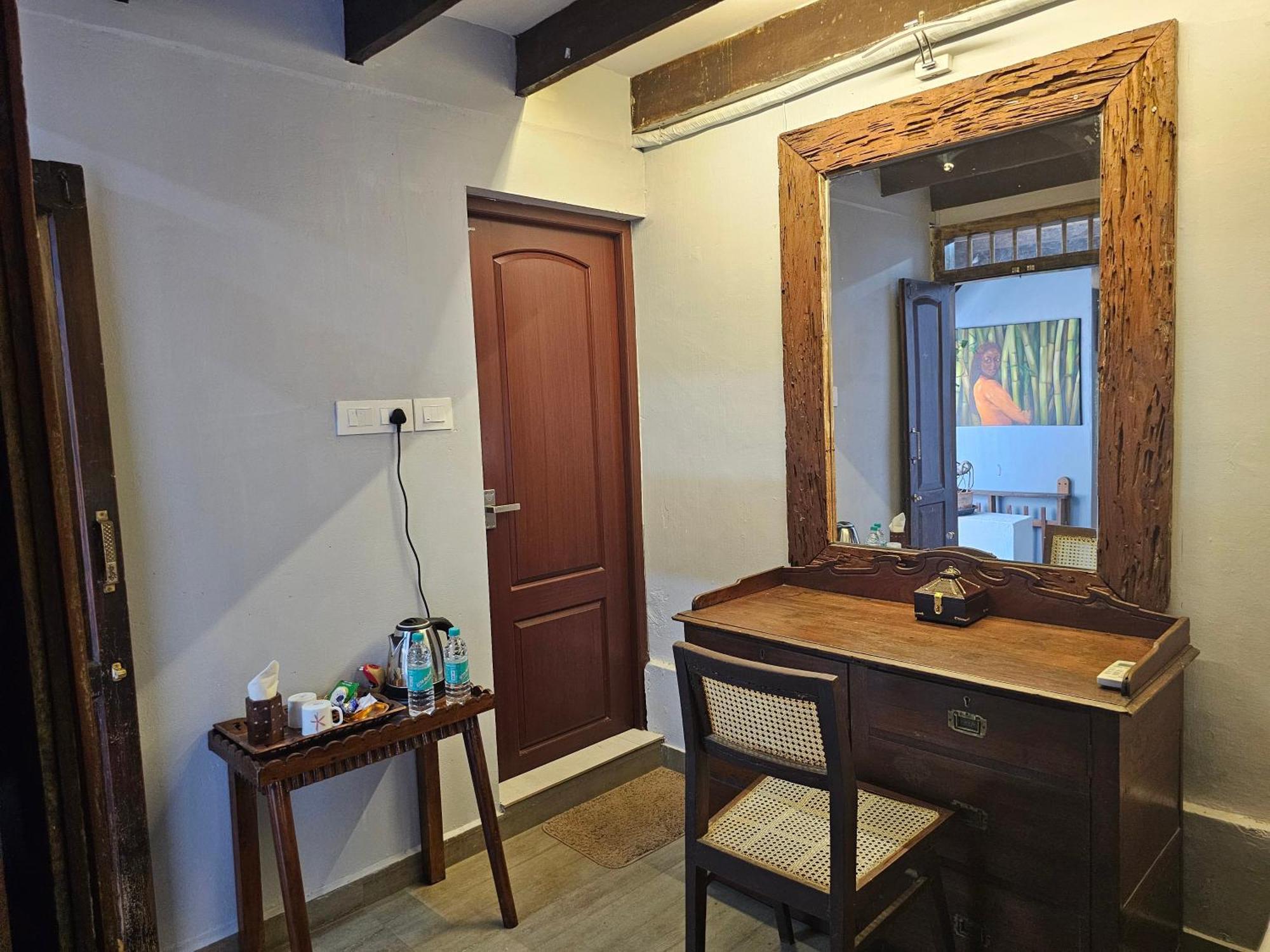 Idha Artists' Gallery - Stay With Art Kochi Exterior photo