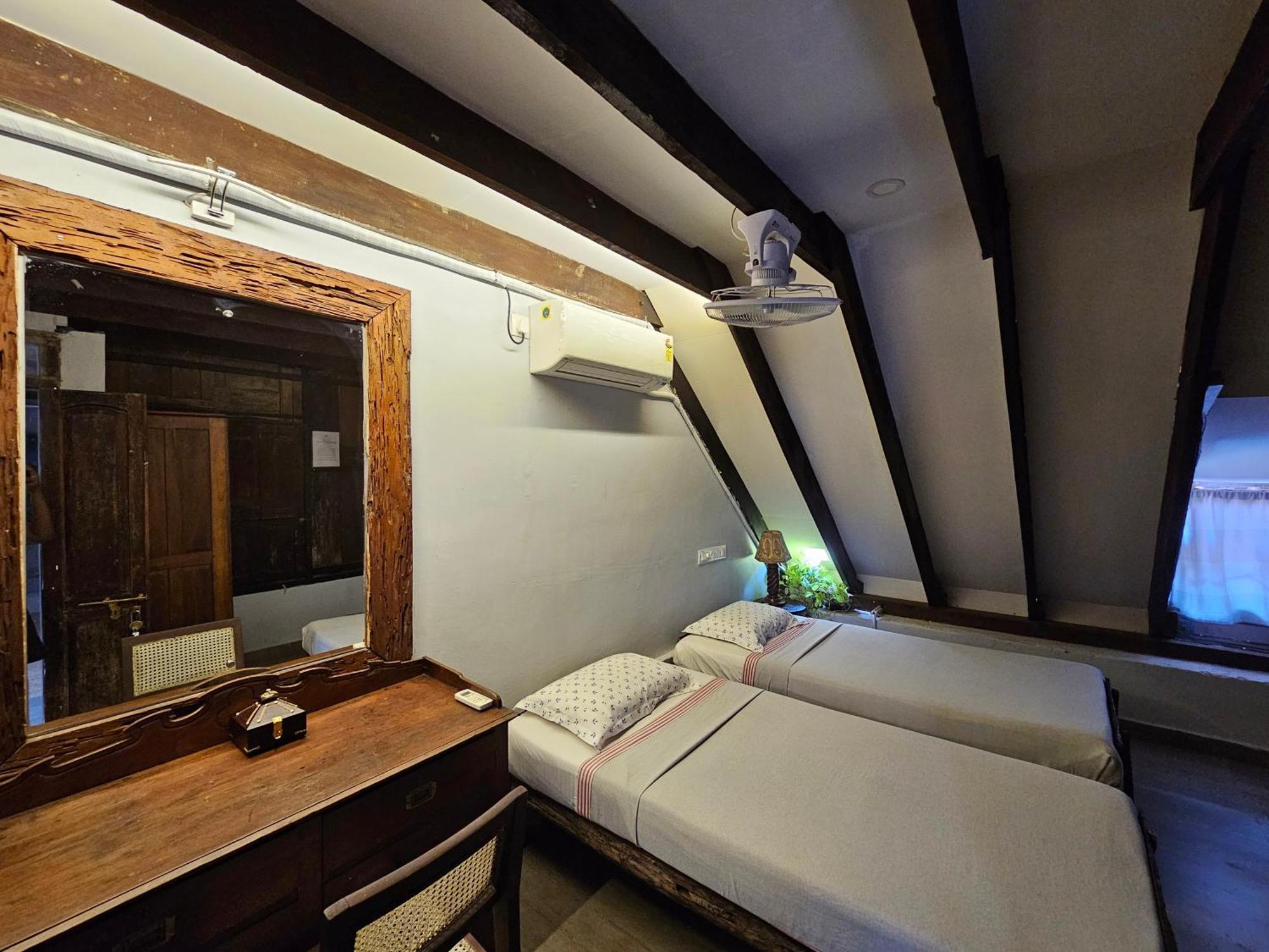 Idha Artists' Gallery - Stay With Art Kochi Exterior photo